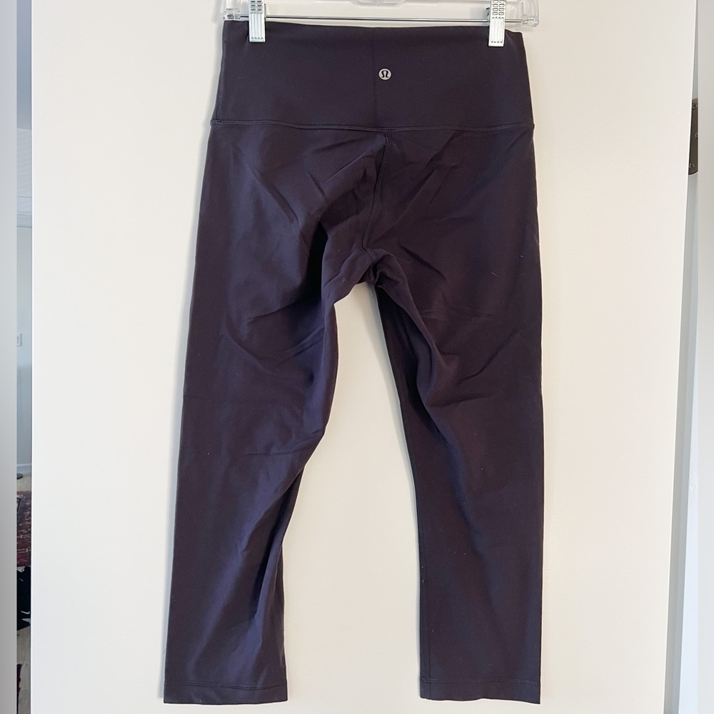 Lululemon wunder under purple leggings 21” size 8